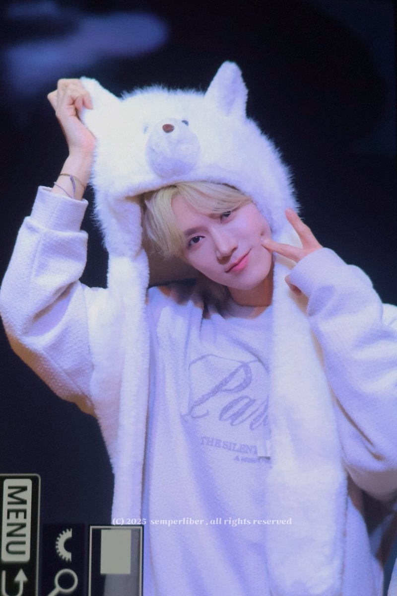 semperliber_ten's tweet photo. 250205 #TEN #เตนล์ #李永钦 https://t.co/1Z14jqJUMz