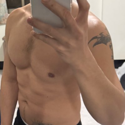 Teng1823's tweet photo. #NewProfilePic (新個人資料照片) https://t.co/DsS9g9gj18