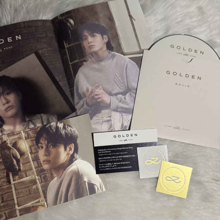 ha1ez's tweet photo. 𓂃𓈒 ‧₊˚ ★ #ka1sellz ——  wts lfb ph

🍥 𓈒 𓈒 golden solid album ⋆˙˖

     ꒰︎︎🧾: ₱500 take all ! ꒱ 𓈒 𓈒 ><

❔: onhand
❔: box has small dent
❔: complete inclu except pc

t. bts jungkook jk seven 3d photocard jin suga rm j-hope taehyung jimin https://t.co/v5Wm3YE0Vg