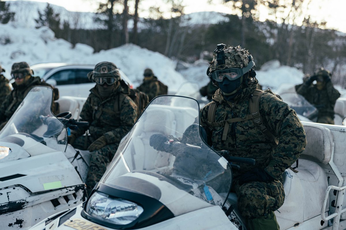 US_EUCOM's tweet image. U.S. Marines train on snowmobiles in Setermoen, Norway, for Exercise Joint Viking 25, an arctic warfare drill enhancing NATO interoperability. #WeAreNato #strongertogether #agileforces #readyandposturedforces