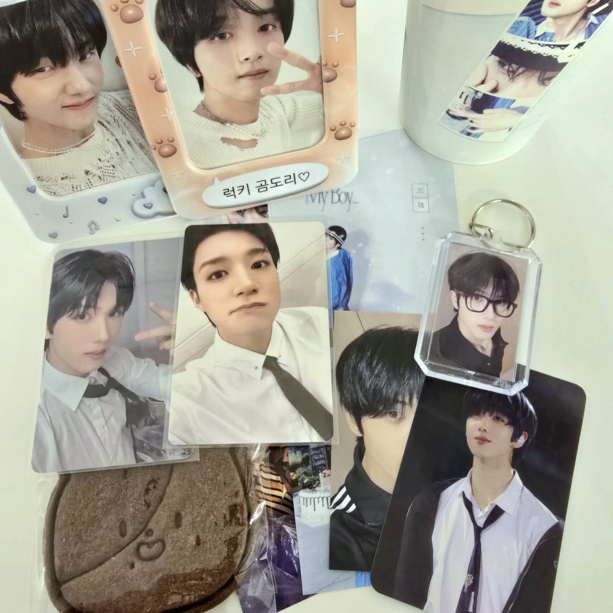 #Dear_My_Boy_Jisung

📍카페 퐁당 ( <a href="/cafe_fondant/">| 대구 생일 이벤트 대관 카페 | cafe 퐁당 ☕️</a> )

이번에 대구에 지성이 생카가 하나 밖에 없어서 너무 아쉬웠는데 동성로점은 항상 갈 때마다 내부 상품들이 너무 이쁘게 디피되어있어서 구경할 맛이 납니다...🥺🤍 이번에도 너무 만족하면서 즐기고 왔어요 🤍

<a href="/lovelynct04/">nct❤︎</a>