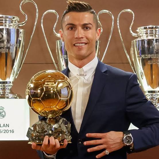 <a href="/FabrizioRomano/">Fabrizio Romano</a> Let them say I lived in the time that soccer saw two giants playing the real top level. Let them say I lived in the time of <a href="/Cristiano/">Cristiano Ronaldo</a> the only and true #MrChampions 🏆⚽️🏆⚽️🏆⚽️🏆⚽️🏆⚽️🏆