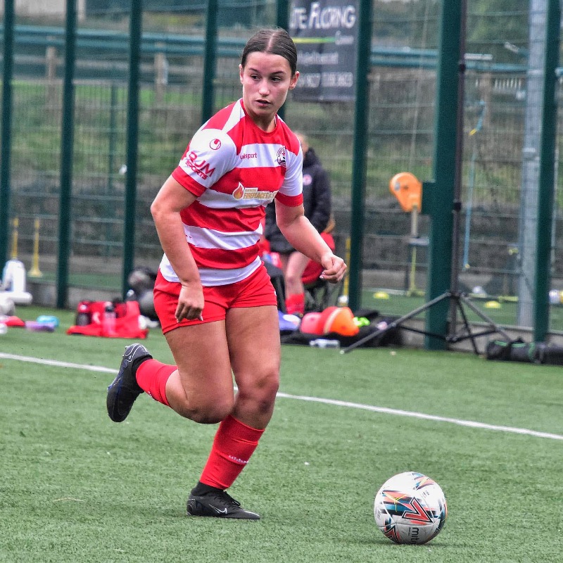 BonnyriggLadies's tweet photo. 𝐘𝐨𝐮𝐭𝐡 𝐭𝐞𝐚𝐦𝐬 𝐫𝐞𝐧𝐚𝐦𝐞𝐝 𝐚𝐟𝐭𝐞𝐫 𝐬𝐞𝐧𝐢𝐨𝐫 𝐬𝐭𝐚𝐫𝐬 🌹

We’re delighted to announce that all @BonnyriggCFC youth teams from our U10s to U18s have been renamed after some of our very own stars who have progressed through the pathway

Read more ⤵️