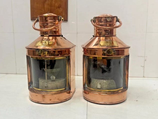 nauticalights's tweet image. These beautifully crafted antique-style kerosene lanterns bring authentic nautical vibes to any space.  ebay.com/itm/1355349897… #NauticalStyle #RusticLighting #CopperLanterns #CoastalVibes #ValentinesDeals #love #instagood #fashion #photooftheday #photography #art #beautiful