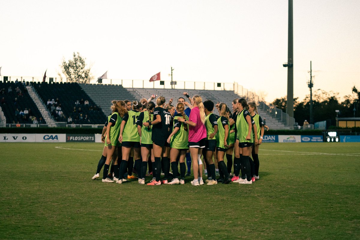 Celebrating Nationals Girls and Women in Sports Day with this group 💖

#TheCollege🌴⚽️
