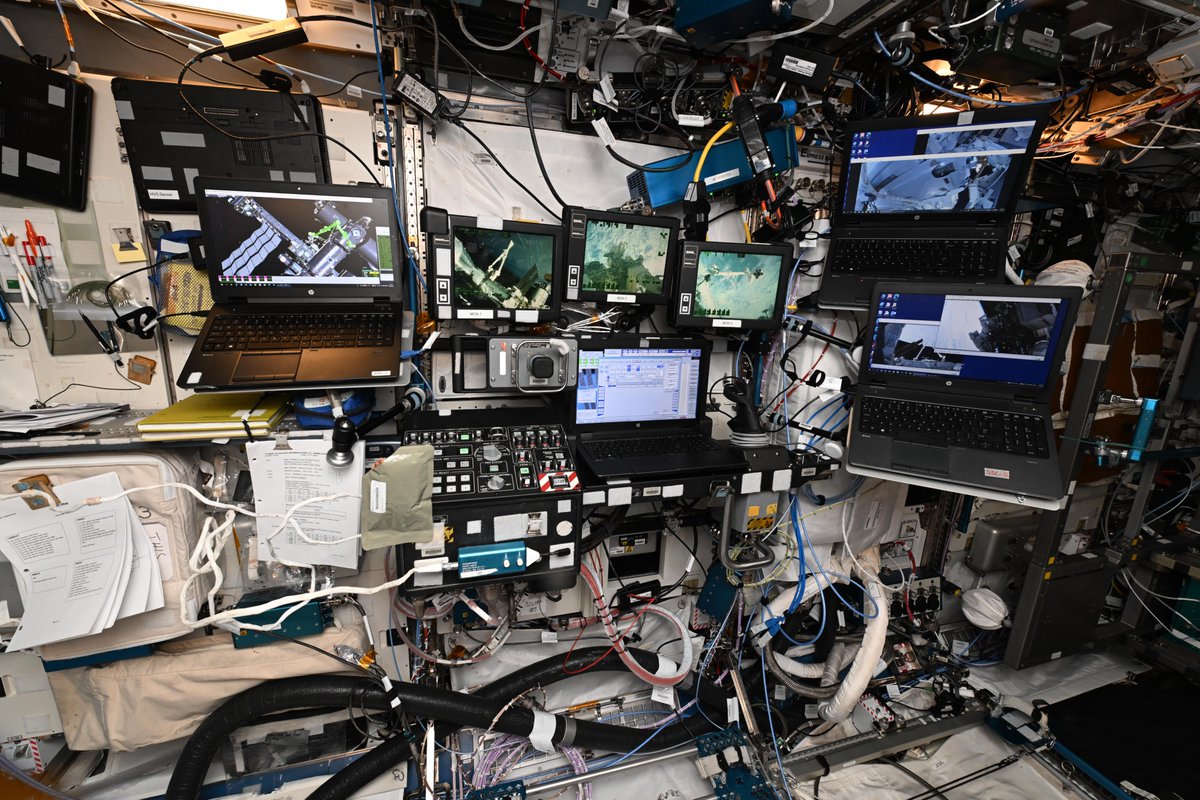 Nick Hague tweet media