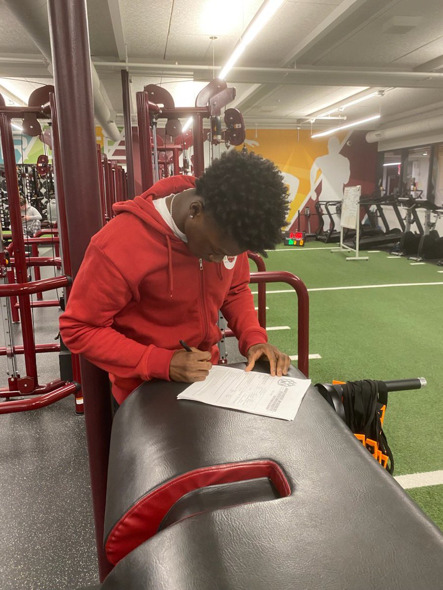 Moline Football (@moline_football) on Twitter photo Congrats to <a href="/adrian4cooper/">Adrian “Adro” Cooper</a> on signing his National Letter of Intent to play football <a href="/NWBearcat_FB/">Northwest Football</a>!!!
⚡️
#TotalEffort
#RecruitMaroon Congrats to <a href="/adrian4cooper/">Adrian “Adro” Cooper</a> on signing his National Letter of Intent to play football <a href="/NWBearcat_FB/">Northwest Football</a>!!!
⚡️
#TotalEffort
#RecruitMaroon
