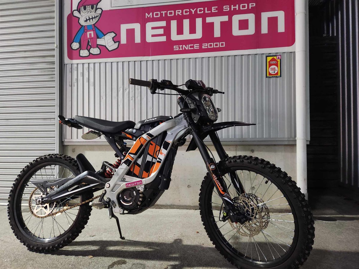 newton53106566's tweet image. 2/9 プラザ阪下で開催する【NCカップ】では
電動バイク【サーロン】Light Bee Le-c（公道走行可能）
とLight Bee S (競技用) の試乗車をご用意！　　　　　　　※試乗時間は午前２０分枠×２午後３０枠×１となります。記念品もご用意！お待ちしております
＃サーロン　＃surron　＃ＮＣカップ