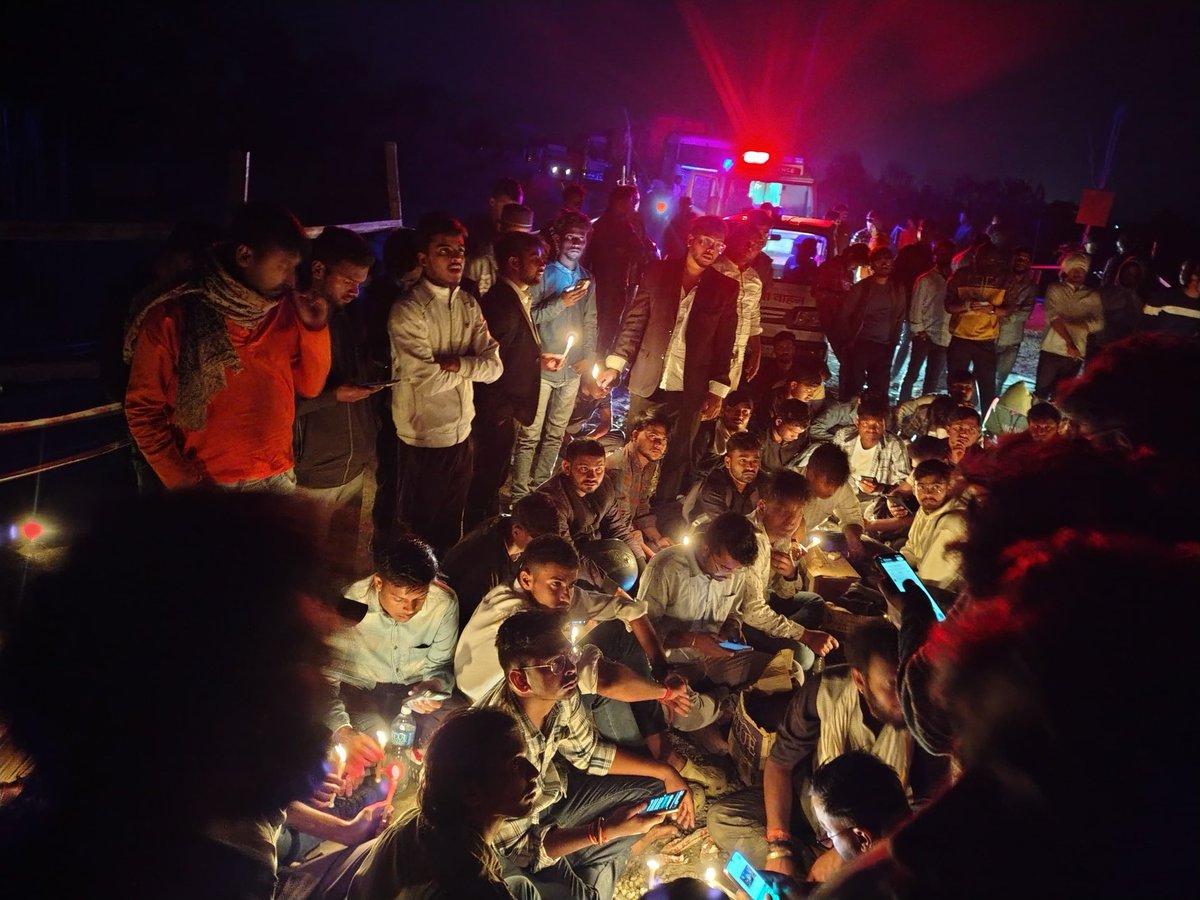 justice4_debdas_and_aishwarya
#justicefordebdasaishwarya 
#studentwantjustice
<a href="/DC_Ranchi/">DC Ranchi</a> <a href="/AmbaPrasadINC/">Amba Prasad</a> <a href="/Annapurna4BJP/">Annpurna Devi</a> <a href="/SethSanjayMP/">Sanjay Seth</a> 
रात होने को है लेकिन हम छात्र कहीं नहीं जा रहे हैं जब तक न्याय नहीं मिलेगा हम यहीं अड़े रहेंगे हम यहीं पड़े रहेंगे भारत के दो भविष्य आज बुझे है ।