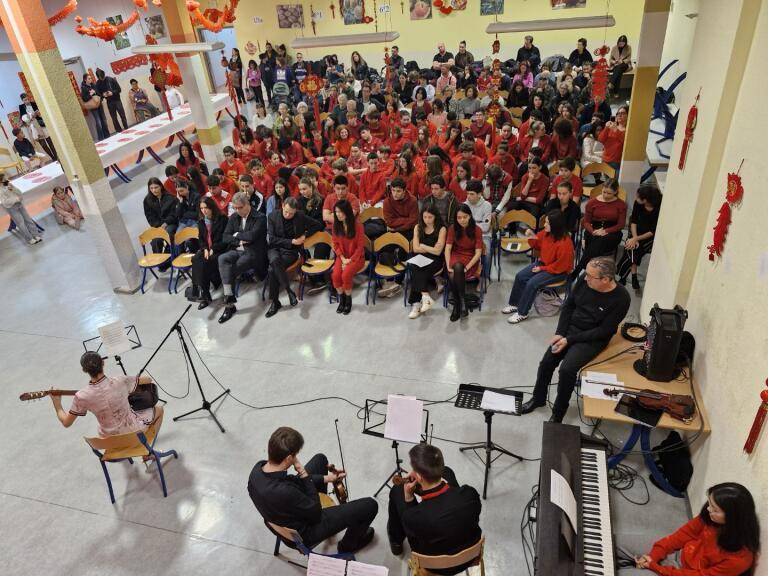 #Giuventù | Les jeunes élèves de Simon Vinciguerra et du lycée Giocante ont, comme chaque année, célébré le nouvel an chinois en présence du Maire de Bastia. 

Bravi o giuventù !