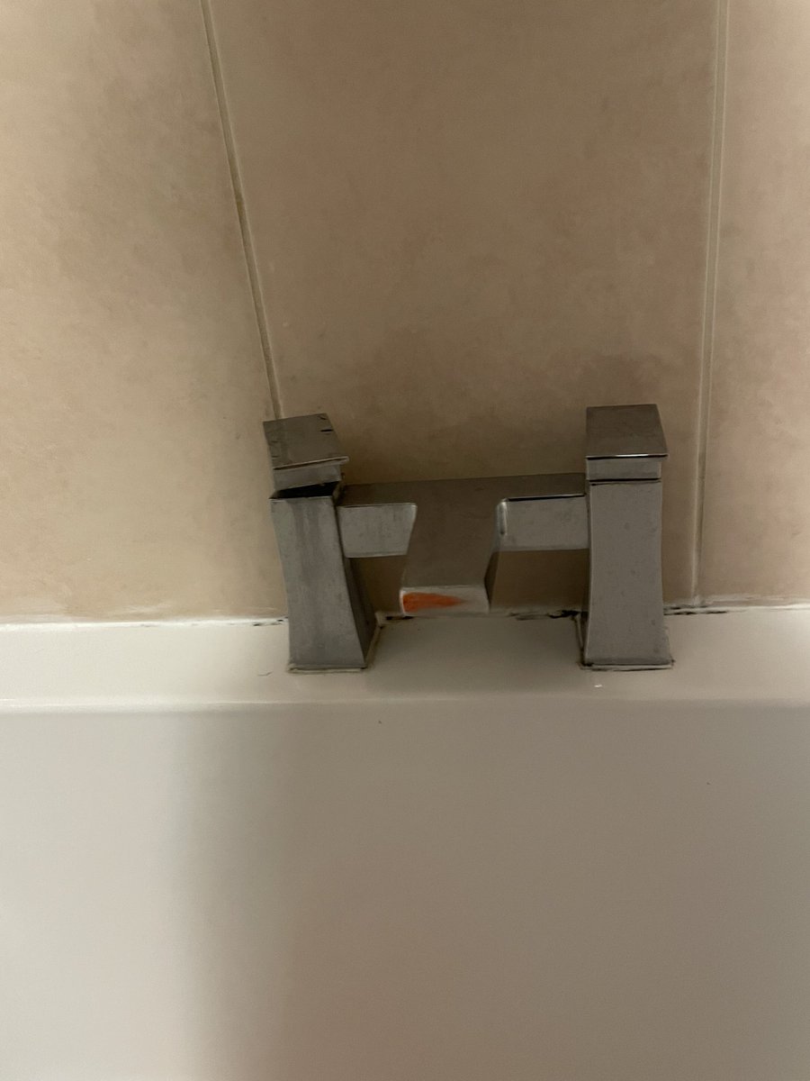 jrc__4's tweet photo. And are you any good with bath taps..?? 🙏🏽 dodgy size…. @showerdoc https://t.co/YBCw4j2ixJ