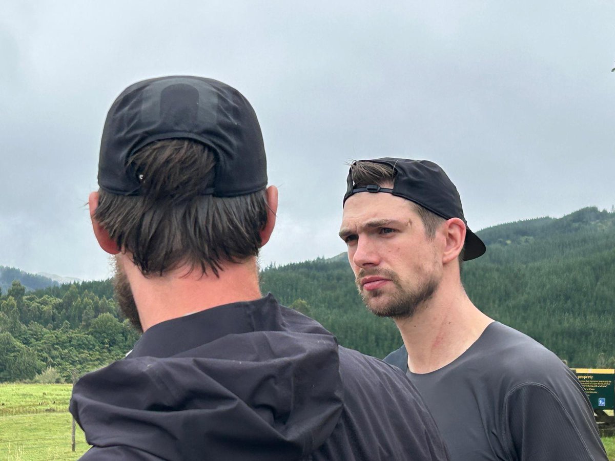 FrankDecorte's tweet image. Day 21 (87km) - 2025/3100km
#KarelSabbe is on a rough part of #TeAraroa with lots of altitude meters. He had to 'slow down' a little but is still on schedule for the #FKT He's about 700km ahead of the current record holder #GeorgeHenderson (summer 2019/2020)k