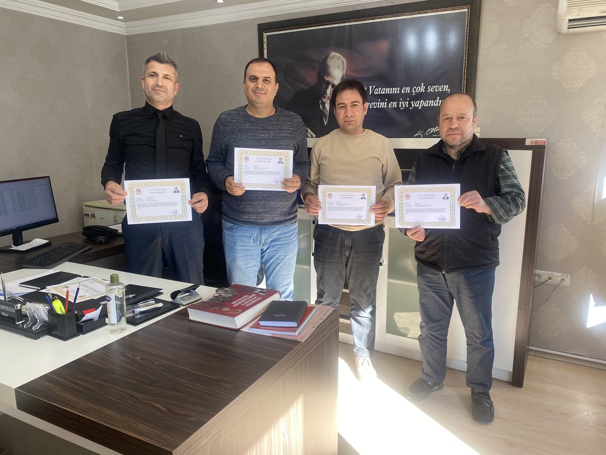 AladagNufus's tweet photo. Sayın Kaymakamımız Hasan Ali KURT’un tensipleri ile Müdürlüğümüzde görevli tüm personelimize Başarı Belgeleri teslim edilmiştir. Başarılarının devamını diler, tebrik ederiz.
#hayatınheranında 
@AdanaNufus @sofuoglufatih @Aladagkaymakam @sakippehlivan https://t.co/s6IK5nlmRJ