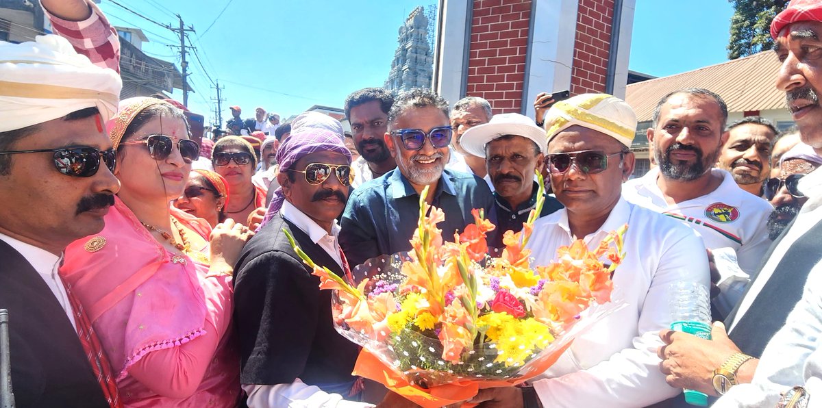 KodavameBaalo's tweet photo. Kodava Muslims of Kodagu showing their love and support for the #KodavameBaaloPadayatra

#KodavameBaalo 
#Kodava 
#KuttaToMadikeri 
#KodavameBaaloPadayatra https://t.co/W12sd96LB2