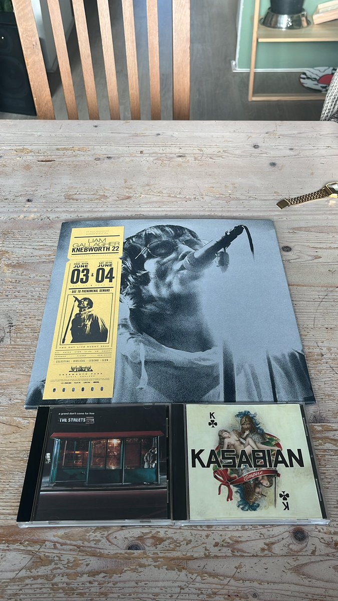 Wat muzikale geschenken op
Mijn verjaardag!😎 #LiamGallagher #Kasabian #TheStreets