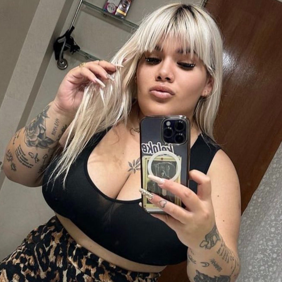 EmmaDalbe's tweet photo. Detuvieron a More Rial. Fue esta madrugada cerca de las 3 en Cerrito y Lavalle. La acusan de un robo el 18 de enero en Villa Adelina. Es otro hecho, no el que fue demorada junto a su bebé y cuatro amigos en Martínez. https://t.co/V0wBFpK4av