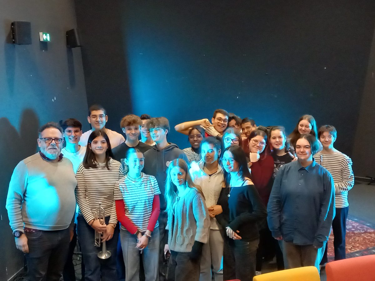 accordeon19's tweet photo. De plus, je tiens à vous remercier pour votre engagement  et le dynamisme et des prohets menaient ensemble. Aujourd'hui, une nouvelle page se tourne qui me conduit vers la Nouvelle-Calédonie. Je laisse mes petits entre de bonnes mains @JeFCourtes . ❤️❤️❤️ https://t.co/87e9E8raew