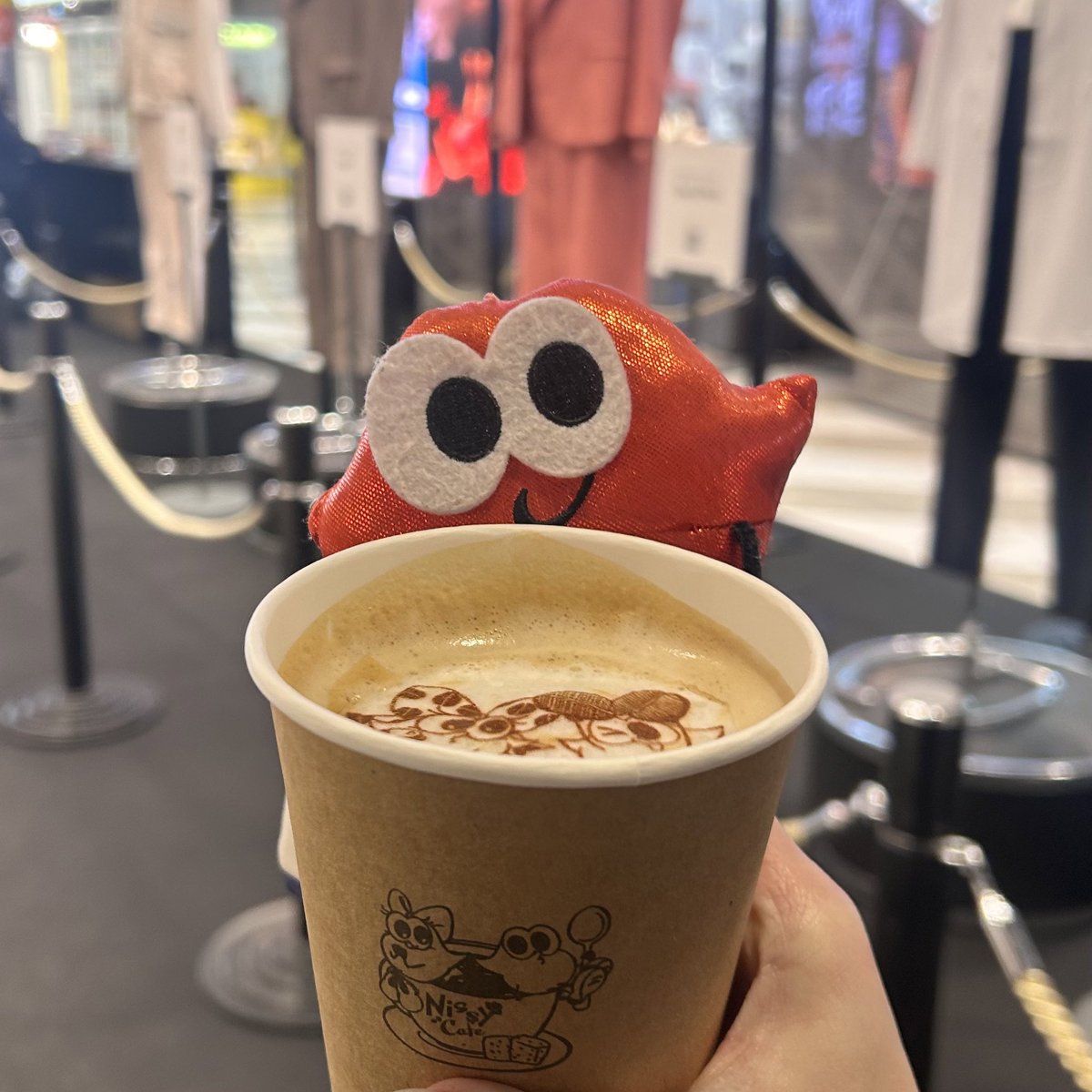 24____miy's tweet photo. キッチンカー並んできた🥹
ラテアート可愛すぎる❤️

 #nissy  #nissycafe  #渋谷  #宮下パーク https://t.co/BEwkvBWeTk