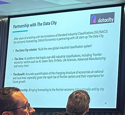 Tom Forth (@thomasforth) on Twitter photo ๐โ๏ธ๐ -- we <a href="/TheDataCity/">The Data City</a> are announcing a big partnership with <a href="/OxfordEconomics/">Oxford Economics</a> to help power the future of economic forecasting around the world. We're here at their Global Economic Outlook Conference 2025 to hear about how some traditional economic measures are losing power. ๐โ๏ธ๐ -- we <a href="/TheDataCity/">The Data City</a> are announcing a big partnership with <a href="/OxfordEconomics/">Oxford Economics</a> to help power the future of economic forecasting around the world. We're here at their Global Economic Outlook Conference 2025 to hear about how some traditional economic measures are losing power.