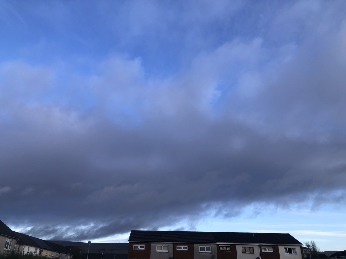 IonisedSkyWatch's tweet image. Good morning Truthers of X 👋
Todays weather brought to you by Dr Bill Gates &amp;amp; the fuckers at the Metoffice… 
Overcast with streaks of #Barium, #Strontium and hanging shitlet clouds of #FuckKnowsWhat on a high altitude screen of #AluminiumOxide 👀☠️💀👻💩
#BanGeoEngineeringNow