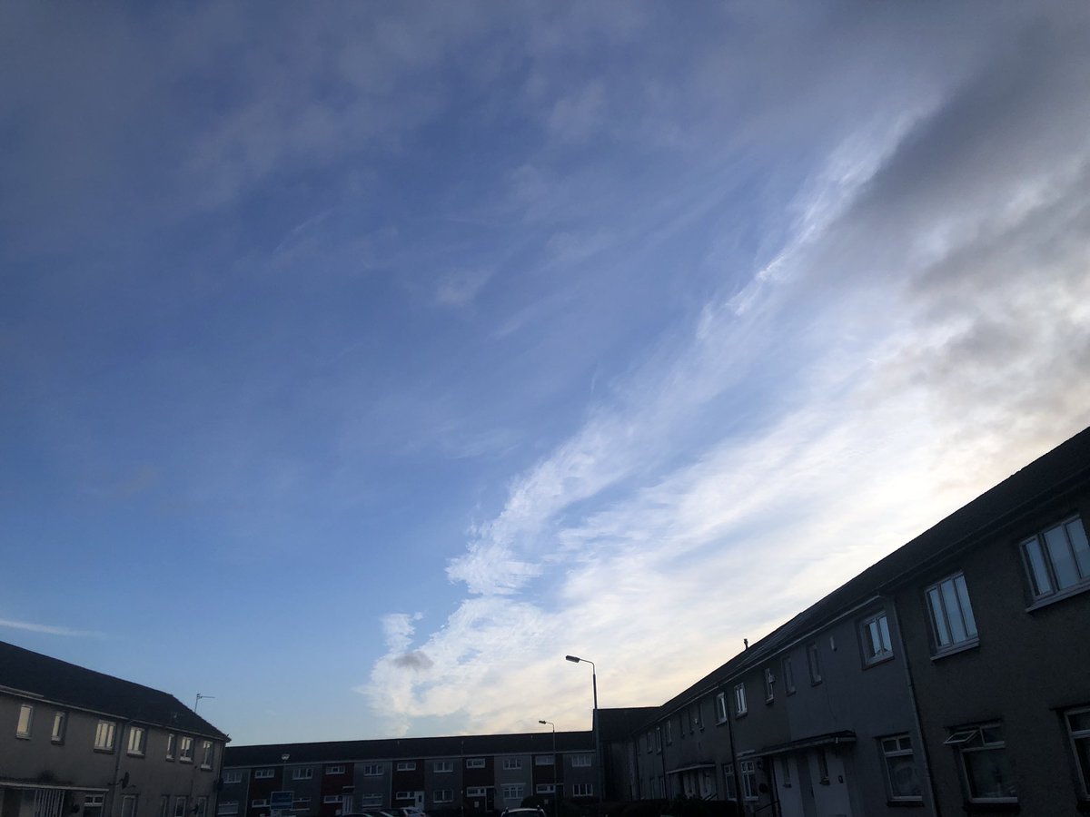 IonisedSkyWatch's tweet image. Good morning Truthers of X 👋
Todays weather brought to you by Dr Bill Gates &amp;amp; the fuckers at the Metoffice… 
Overcast with streaks of #Barium, #Strontium and hanging shitlet clouds of #FuckKnowsWhat on a high altitude screen of #AluminiumOxide 👀☠️💀👻💩
#BanGeoEngineeringNow