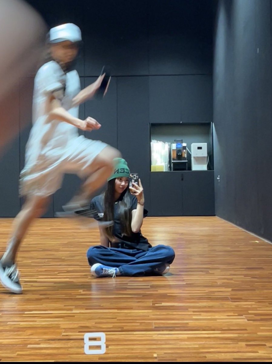 Hyein tweet media