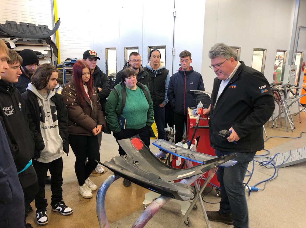 Greenock Motor Vehicle tweet media