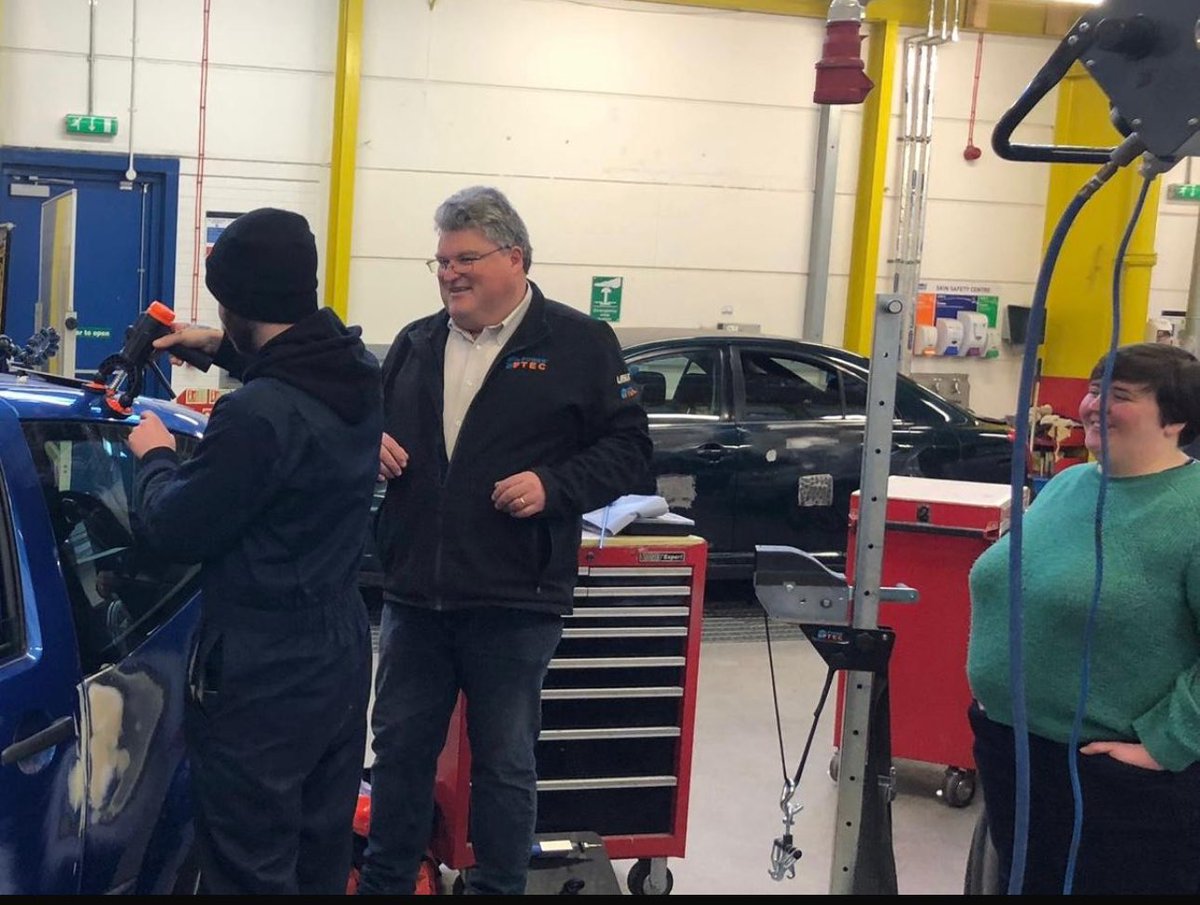 Greenock Motor Vehicle tweet media