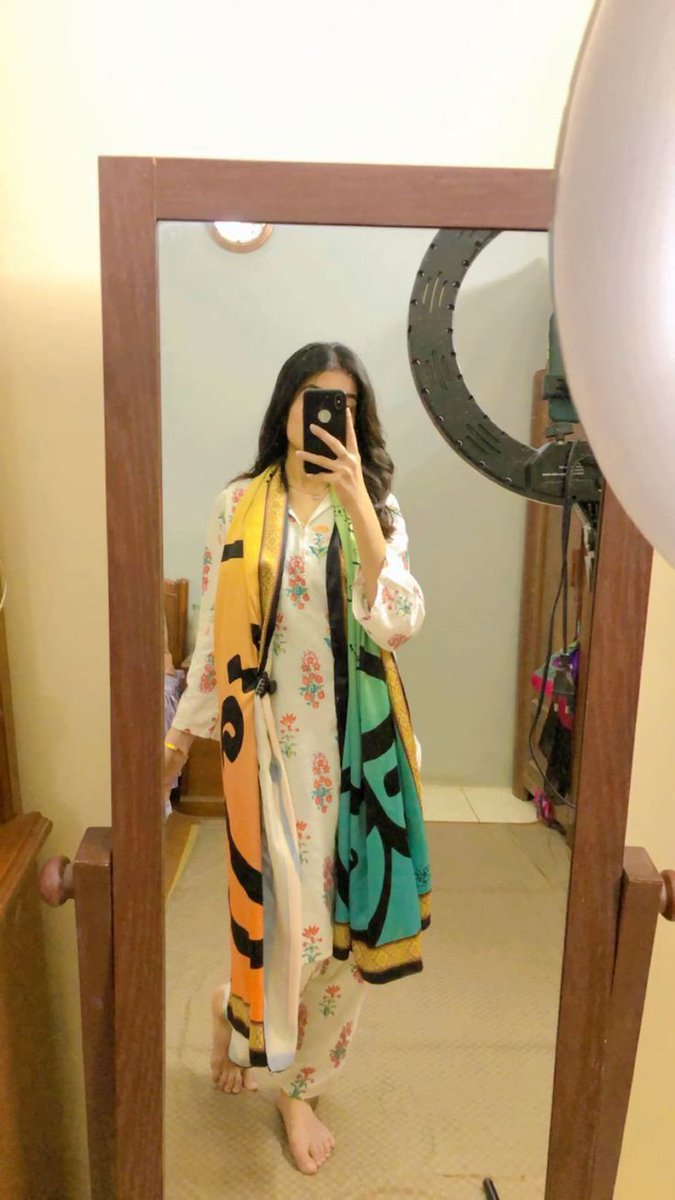 Sadia Khan (@sadiaw08) on Twitter photo 