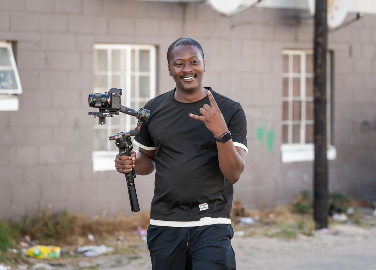 Sam_Flans's tweet image. Pincode x Young Coin x BhudaStee - Umlilo music video shoot.