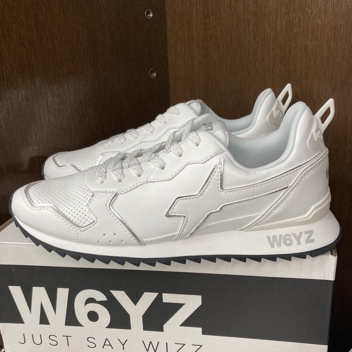AmeproBaybrook's tweet photo. W6YZの春モデル、サイズ揃って入荷しました！！！

#baybrook #amepro #fashion #kumamoto #w6yz #italy #ベイブルック #アメプロ #ファッション #熊本 #ウィズ #イタリア https://t.co/7rJpaCB3DJ