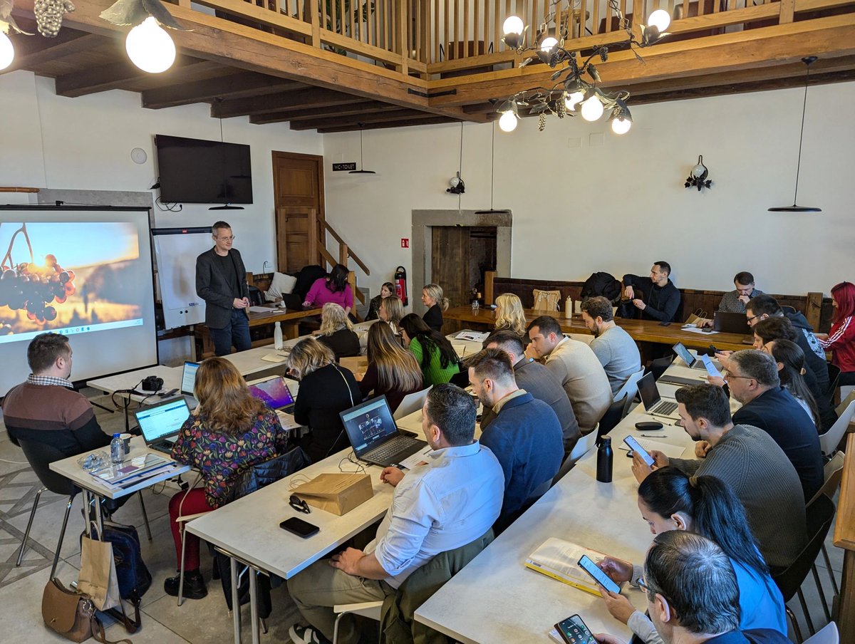 URBACT_Ecocore's tweet image. 🌍The EcoCore project is in Slovenia 🇸🇮 for our transnational meeting hosted by RRC Ormož. Today we are focusing on reviewing our Integrated Action Plans, a local challenge based workshop, and our next steps 📝 Check out our day 1 activities here:
shorturl.at/B2nWr