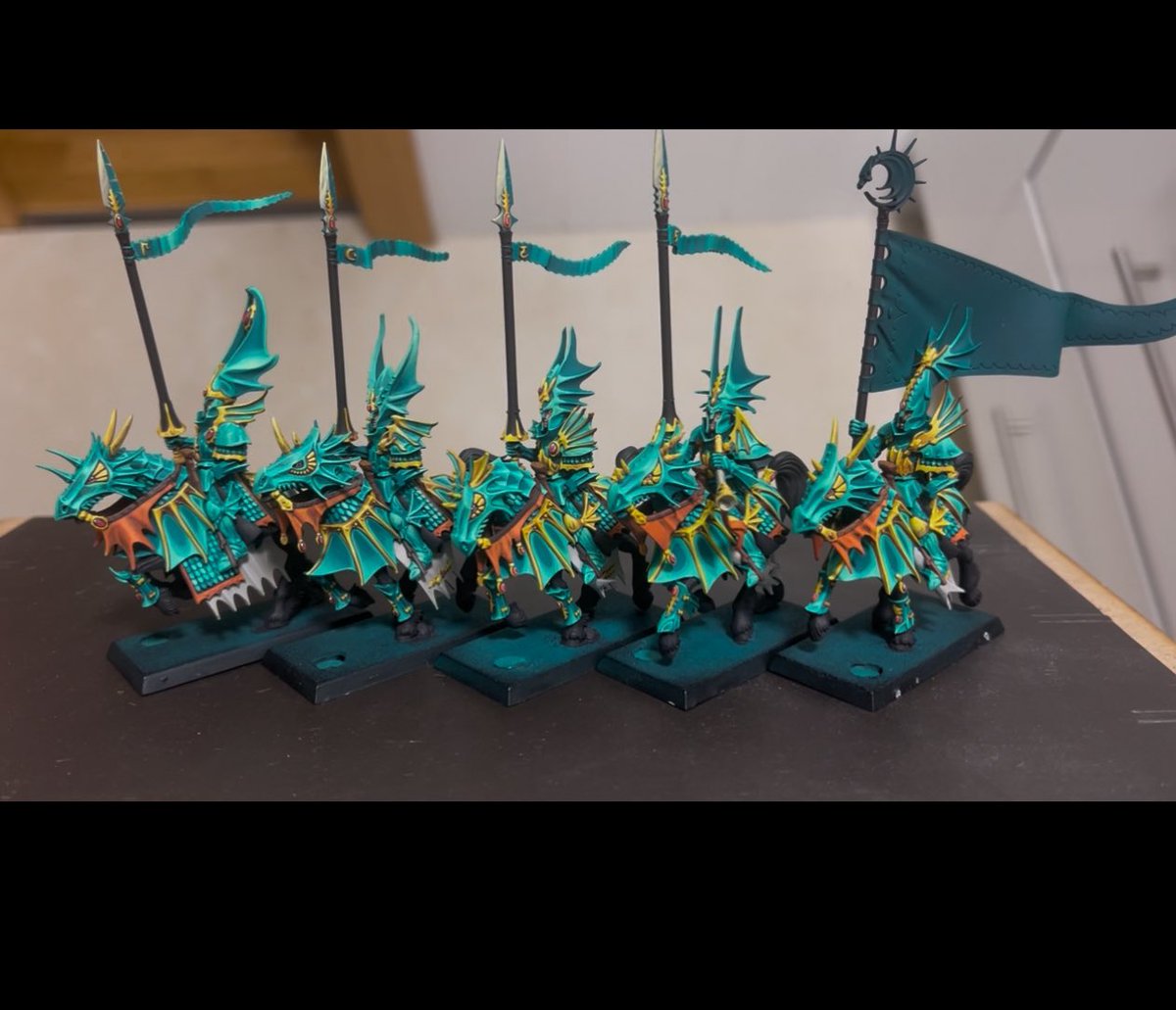 JiimboGR's tweet photo. @warhammer 🧝‍♂️🧝🌝 https://t.co/0giUc5WYFk