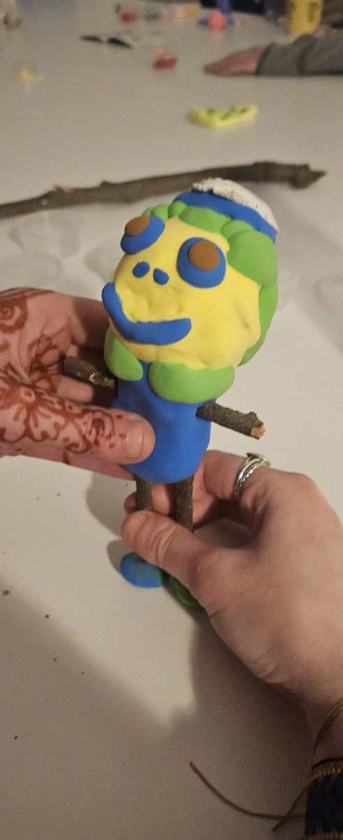 Kinder Stronger Better tweet media