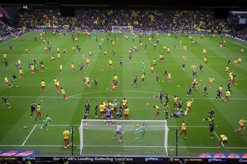 The_Forty_Four's tweet image. WOW😍

This is 90 minutes of action put into 1 image from Watford’s game vs Norwich…🐝🔰

I have never seen an image like this before🤯🤩😍