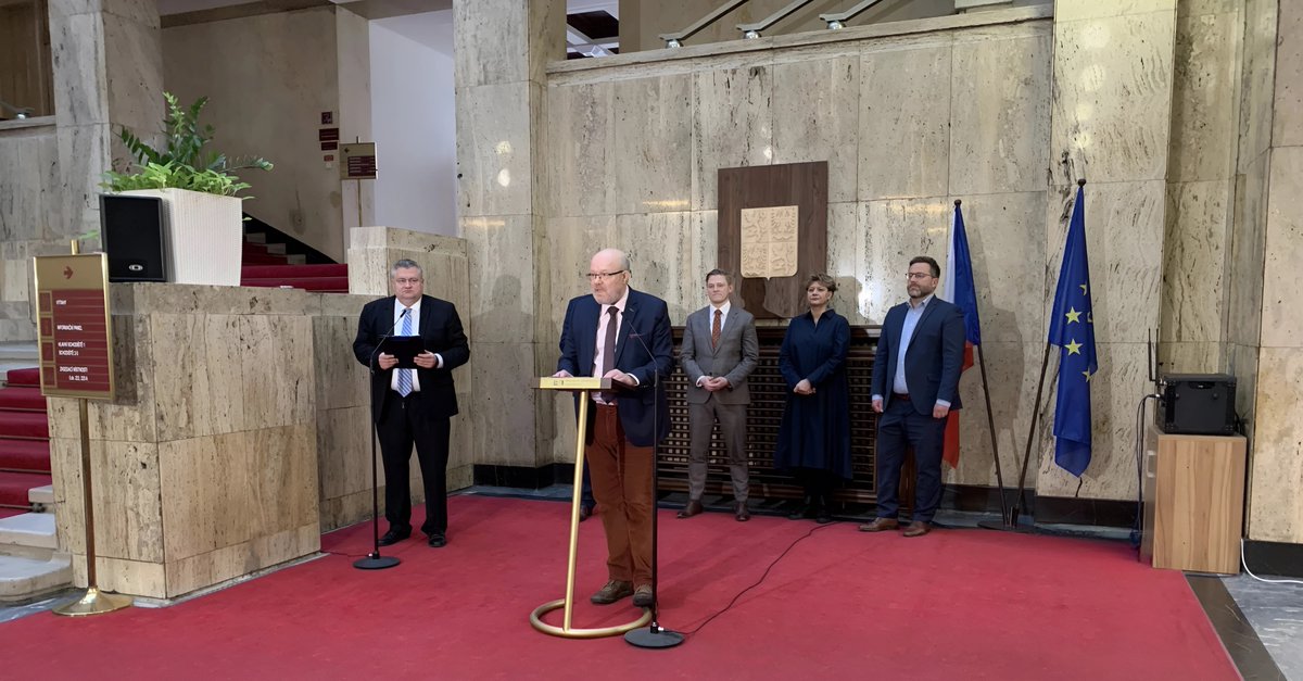 📢 Druhý ročník EUPATI startuje – letos se záštitou ministra zdravotnictví! 🇨🇿

🎓 EUPATI pomáhá pacientským organizacím lépe porozumět výzkumu a vývoji léčiv. Posiluje jejich roli v poradních a rozhodovacích procesech a zvyšuje jejich kompetence.

🎉 Skvělá zpráva! Projekt
