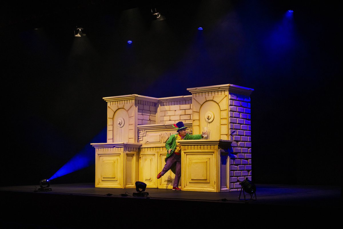 ¡Este viernes nos vemos en Cádiz! Un espectáculo de títeres sin palabras para toda la familia. Os esperamos 😄

🎭 Escondidos en la fuente
🗓️ 7 de febrero
⏰ 18:00 h.
📍 Teatro del Títere de La Tía Norica (Cádiz)
🎫 Entradas a partir de 4,5€. Más información en la web del teatro