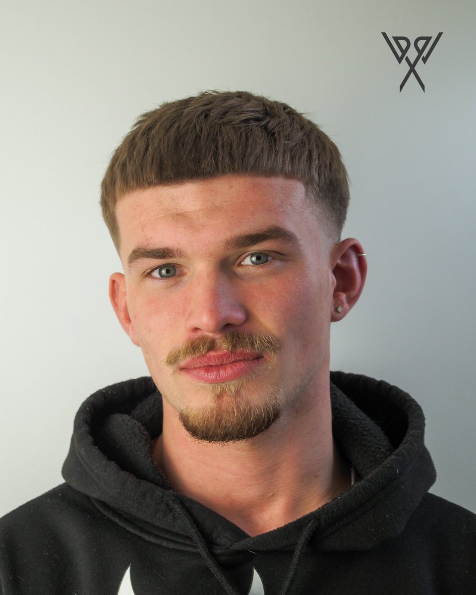 TheExtraLazy's tweet image. Not sure if any of my followers are local, but here goes… 

✂️ If you're in West Vale and need a fresh cut, come through! Clean fades, sharp trims, and good vibes all around. Drop me a message or book on Boosky! (Project N)💈