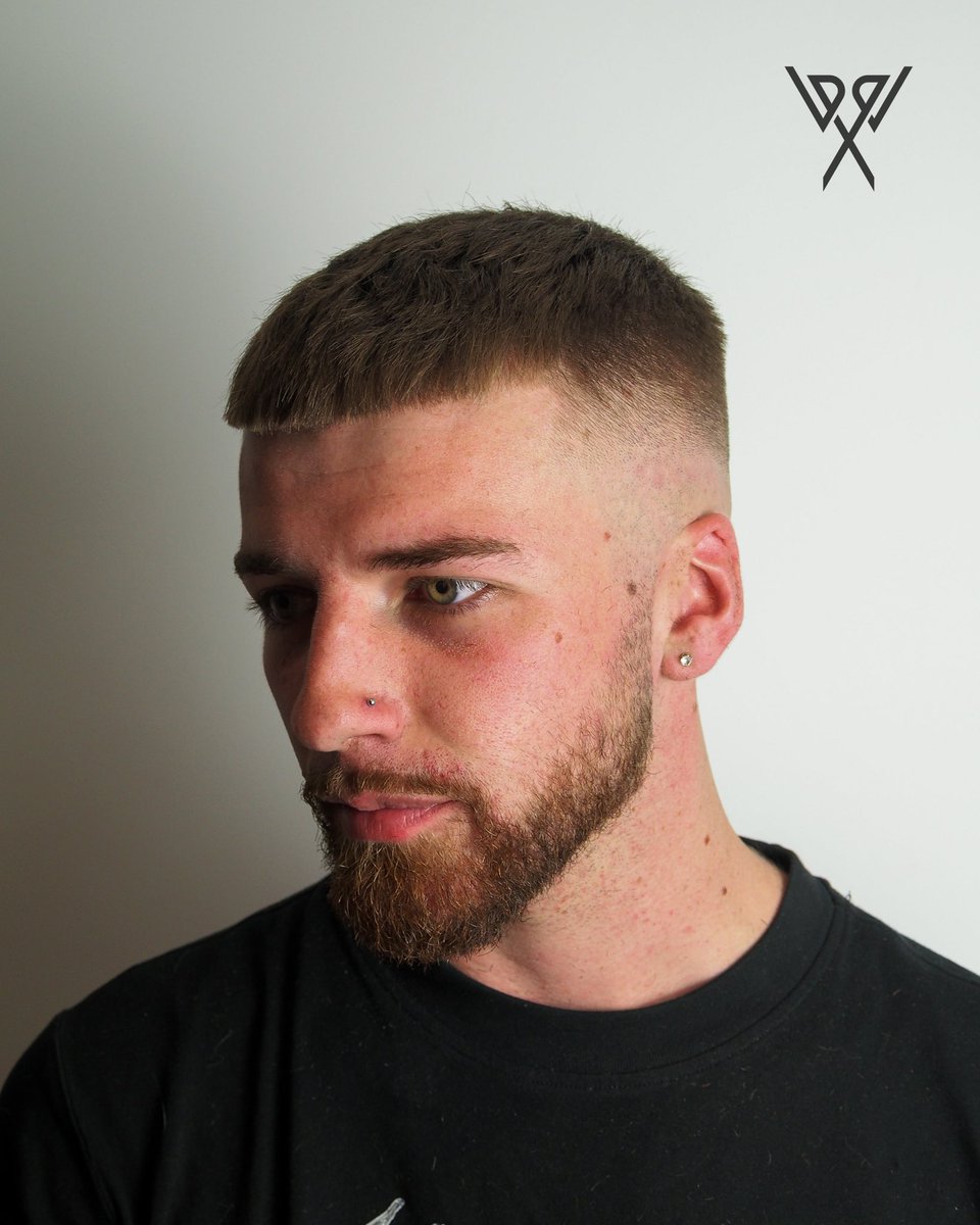 TheExtraLazy's tweet image. Not sure if any of my followers are local, but here goes… 

✂️ If you're in West Vale and need a fresh cut, come through! Clean fades, sharp trims, and good vibes all around. Drop me a message or book on Boosky! (Project N)💈