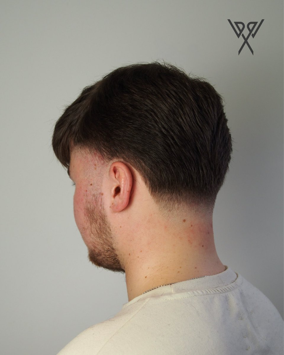 TheExtraLazy's tweet image. Not sure if any of my followers are local, but here goes… 

✂️ If you're in West Vale and need a fresh cut, come through! Clean fades, sharp trims, and good vibes all around. Drop me a message or book on Boosky! (Project N)💈