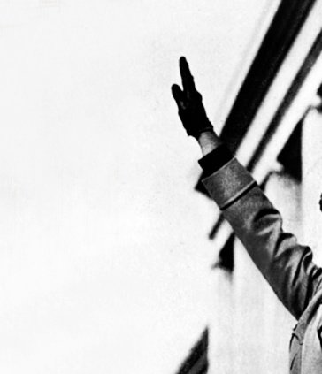 “En todas partes el fascismo no pudo dominar a los pueblos (...) y en todas partes a la vanguardia estaban los comunistas, porque defendían la patria, defendían al proletariado, defendían la causa justa”.

Fidel 

#SiempreAntifascista #SiempreAntimperialista