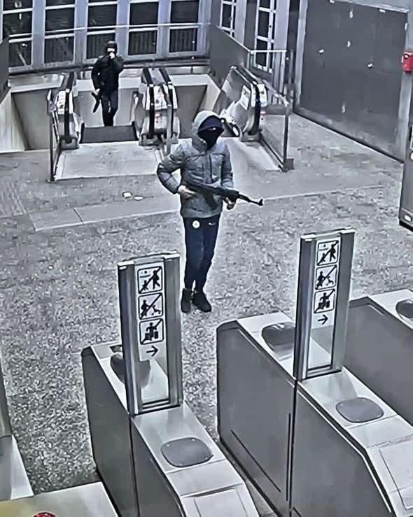 Bruxelles ou Kaboul ?
L’Etat d’urgence est dépassé, il est plus que temps d’être à notre tour radical face à ce type de menace pour les citoyens qui doit être éliminée !