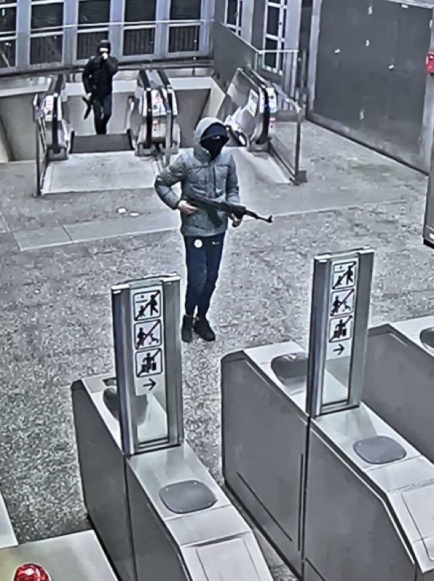 Sorry maar dit kan toch gewoon echt niet meer. Waar blijft om te beginnen die regering?