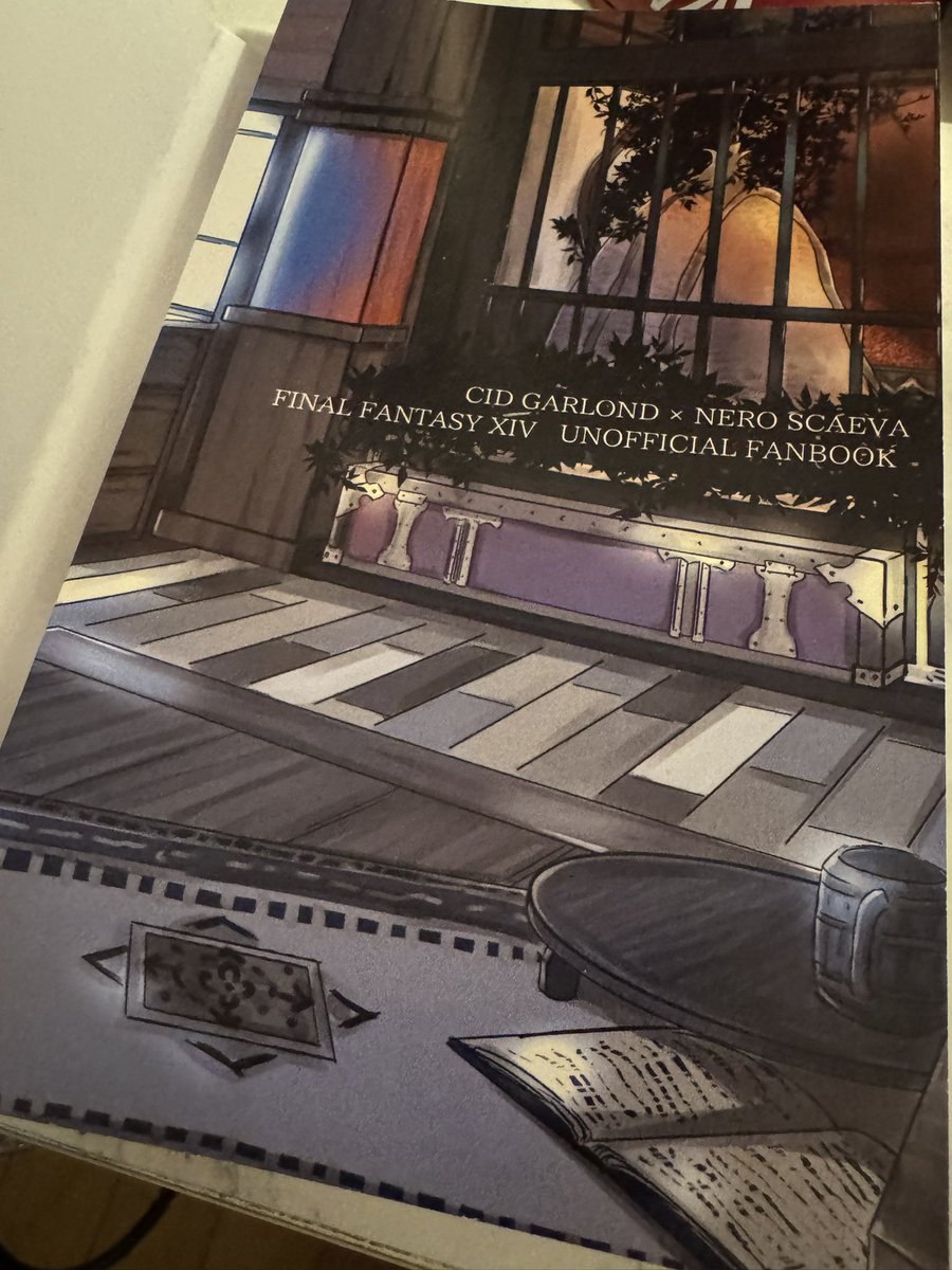 gbff14_cn's tweet photo. 新刊ご注文頂いた分は全て昨夜のうちに発送作業を終えたので、少し種明かし。
カバー絵と表紙絵で少し仕掛けをしております。夕方のハウスと夜のハウス。とりあえず裏側だけチラリ。
まだ手元に届いてない方もいらっしゃるのでここまで〜！！
気づいてなかった！という方はぜひカバーを捲ってみてね。 https://t.co/bxuShoUHE9