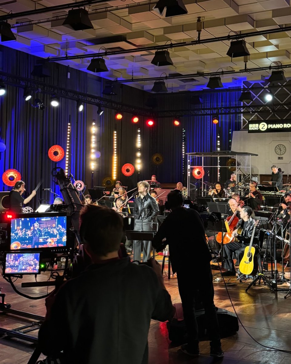 Tom Grennan (@tom_grennan) on Twitter photo Tune in to <a href="/BBCRadio2/">BBC Radio 2</a> now to listen along live! #R2PianoRoom
🔉 bbc.co.uk/sounds/play/li… Tune in to <a href="/BBCRadio2/">BBC Radio 2</a> now to listen along live! #R2PianoRoom
🔉 bbc.co.uk/sounds/play/li…