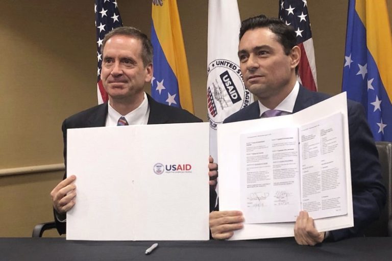 Elias_Cabeza's tweet photo. Vecchio afirma que no tuvo nada que ver con el dinero de la USAID.

Aquí la prueba de que si participó en la malversación https://t.co/MSW3fqCwXT