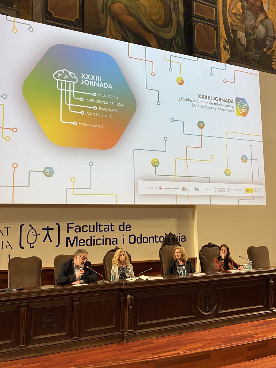 Tutorías en red tweet media