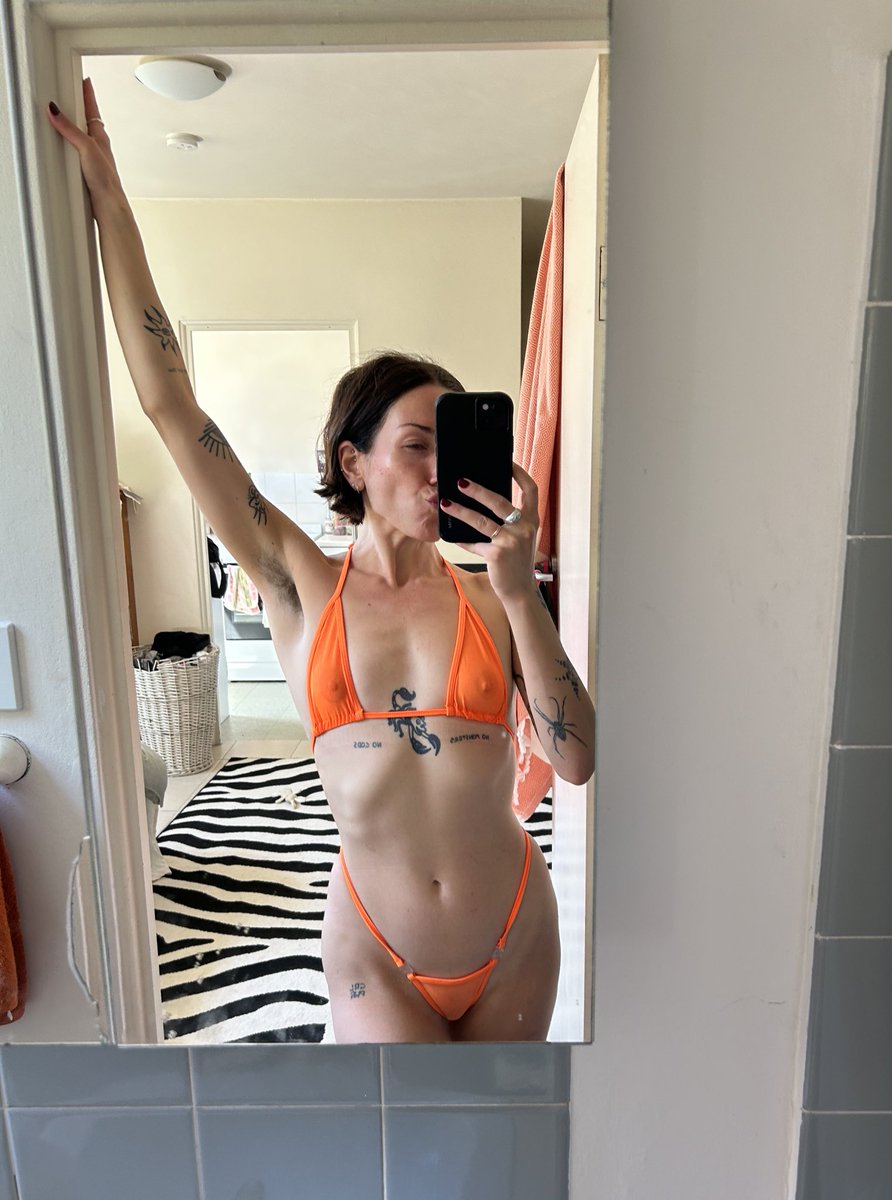 miawallaces9's tweet image. 😙