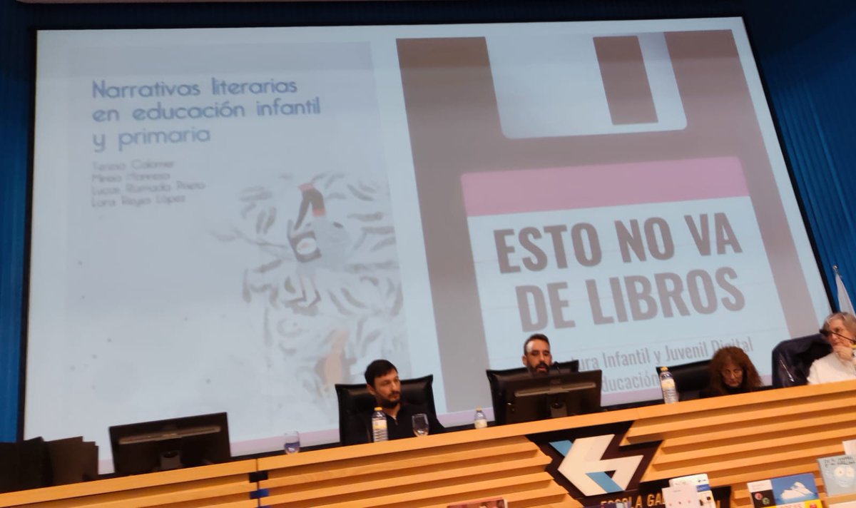 bescolaresgal's tweet photo. Conferencia inaugural da #XBC25 a cargo de Lucas Ramada e Diego López: "Aprendendo a xogar, necesidades e urxencias para unha didáctica da ficción dixital".
#bibliotecacreativa #bescolaresgal #bescolaresgalabertas https://t.co/fQtmqo8v0S