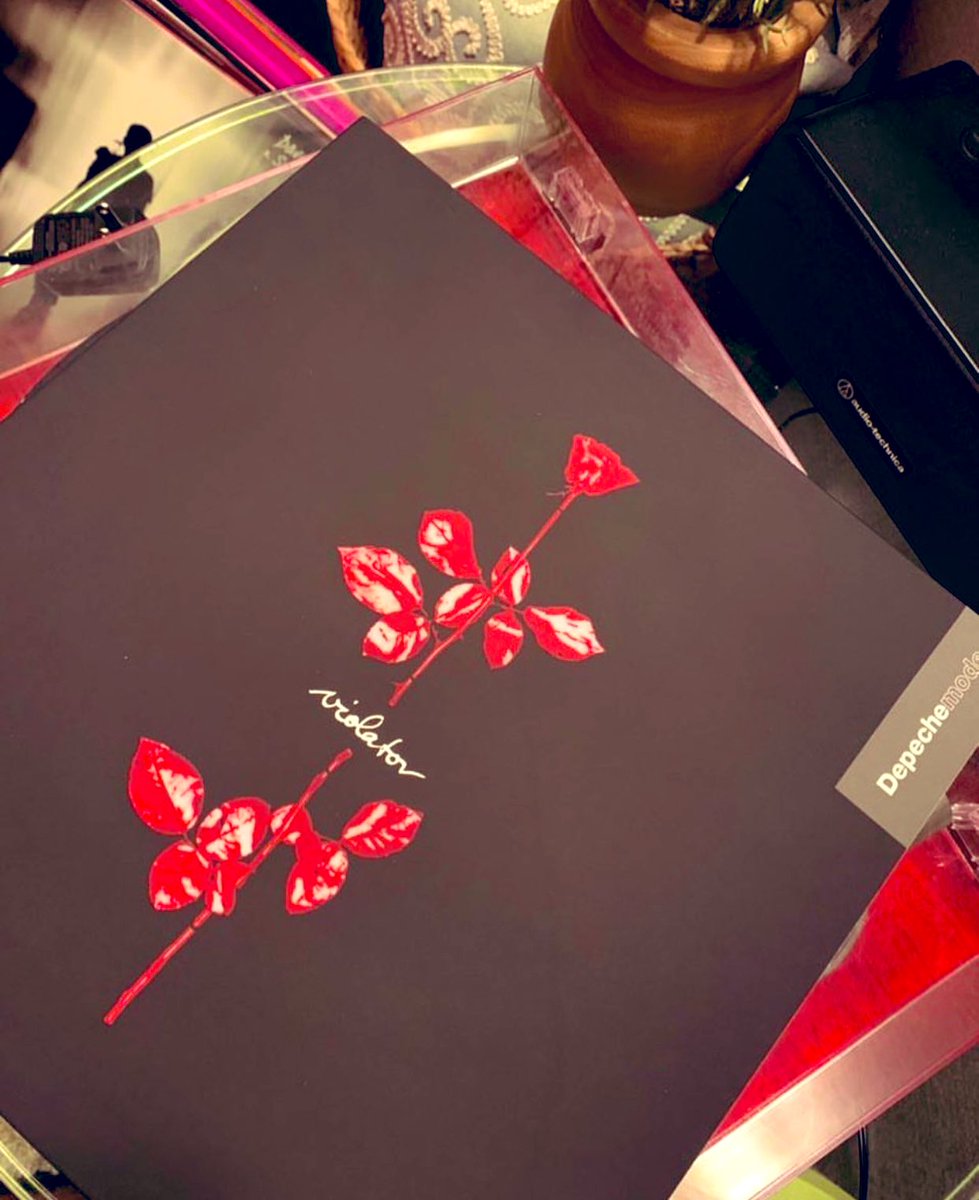 KMode_Devotee's tweet image. Enjoy the silence… 🌹🫶 #Violator #DepecheMode #Devotee4Life